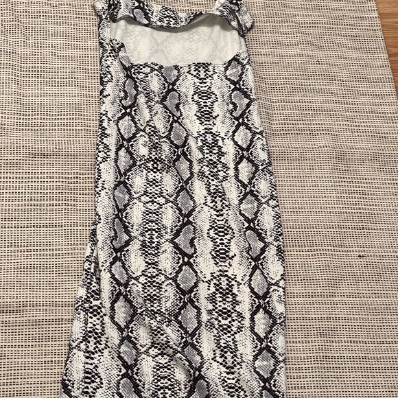 For summer : beautiful dress - Picture 2 of 5